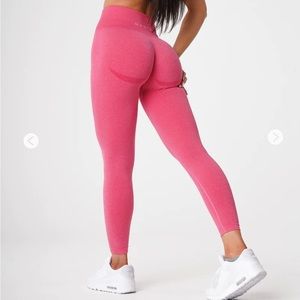 NVGTN Curve Seamless Leggings in Hot Pink Size XS